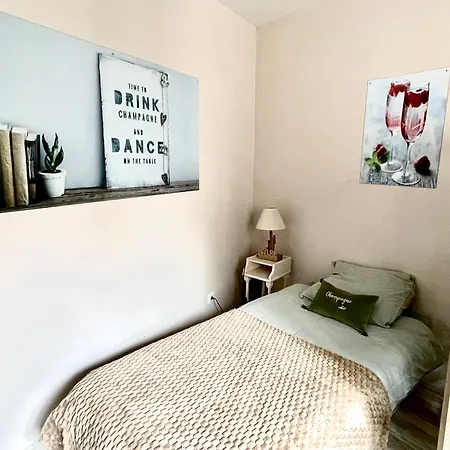 La Sparnacienne Apartment *